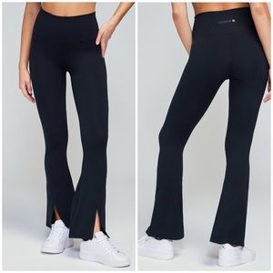 WILDFOX Paxton Slit Flare Pant Black